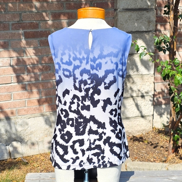 Calvin Klein leopard sleeveless blouse - Picture 3 of 6